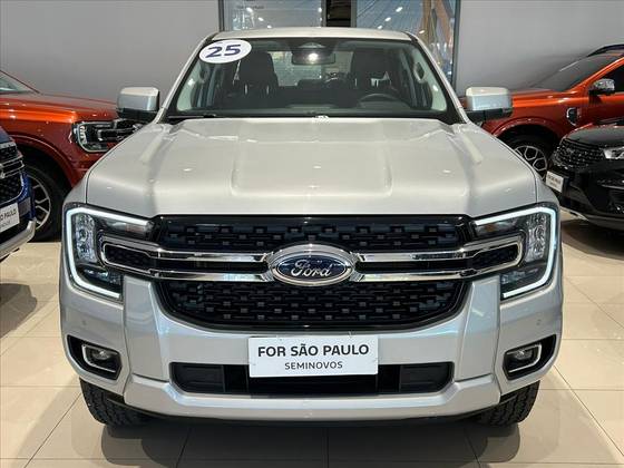 FORD RANGER 3.0 V6 TURBO DIESEL CD XLT 4X4 AUTOMÁTICO FORD RANGER 3.0 V6 TURBO DIESEL CD XLT 4X4 AUTOMÁTICO